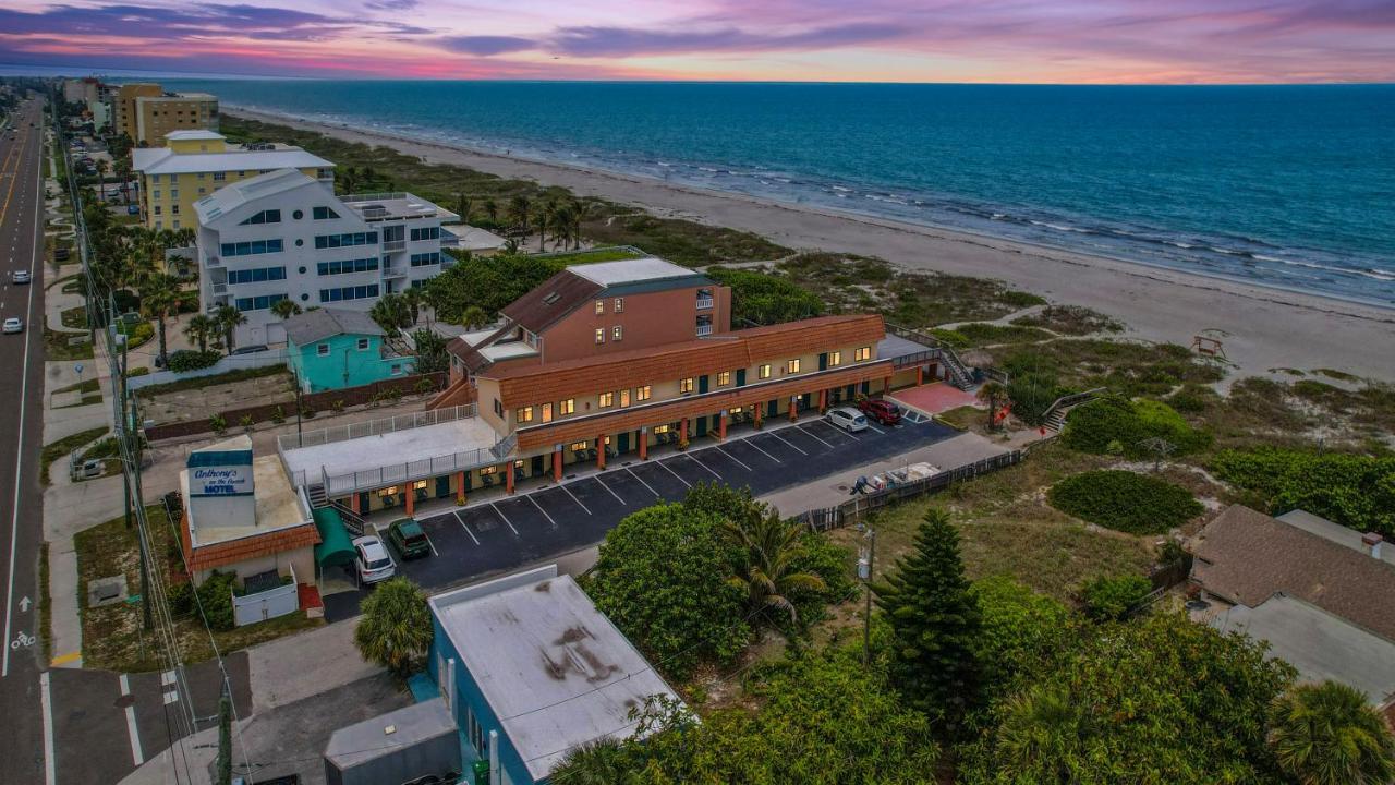 Anthony'S On The Beach Cocoa Beach Exteriör bild