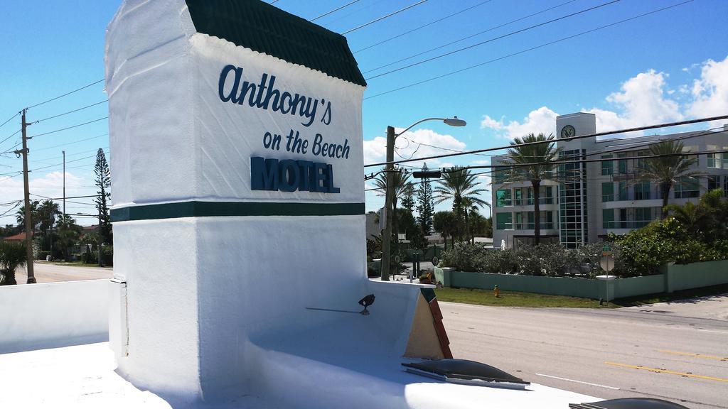 Anthony'S On The Beach Cocoa Beach Exteriör bild